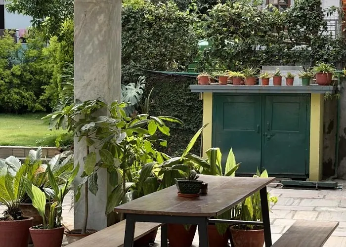 Bed and breakfast Sherwi Hyul 3*